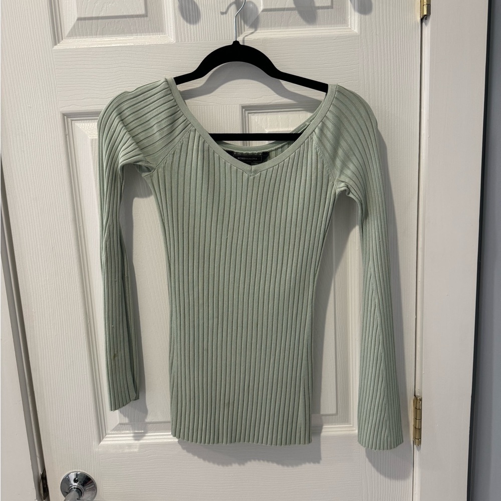 BCBGmaxazria Rib-Knit Top with Cut Out Sleeves in size xxs